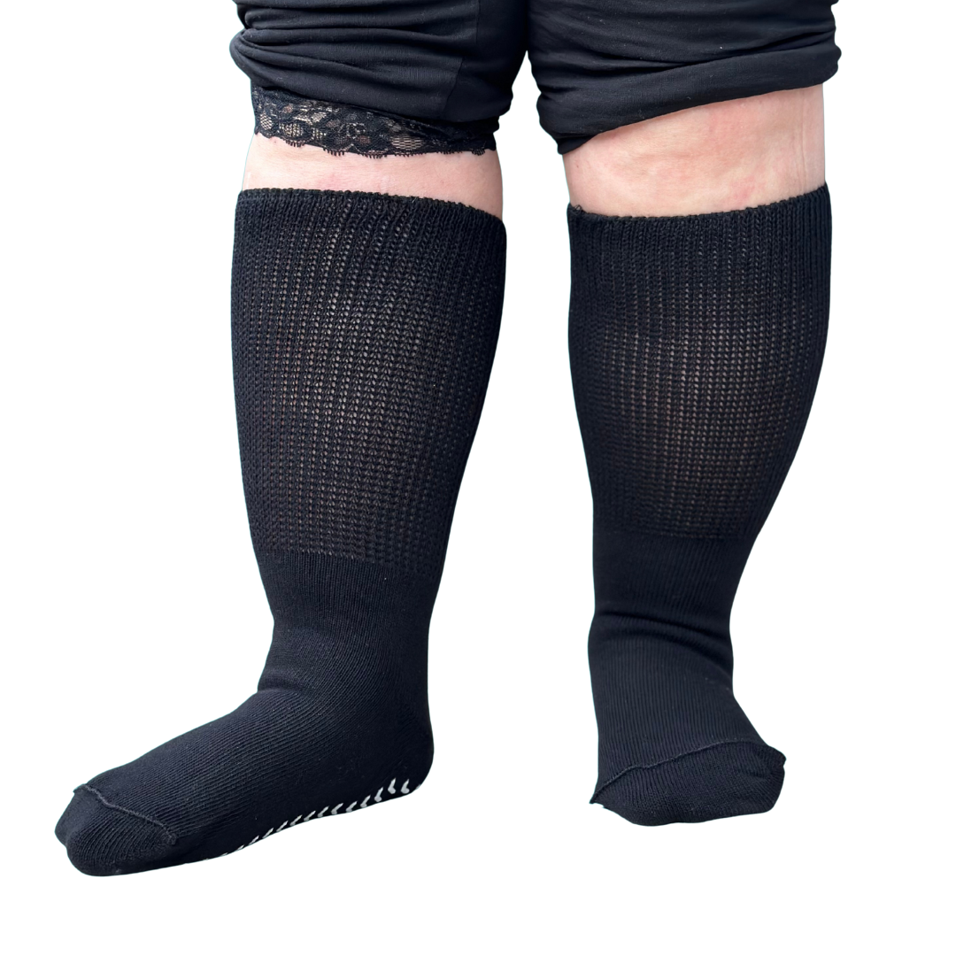men's dress socks that don't cut off circulation Darn Tough Men's Standard Issue Mid-Calf Light Charcoal